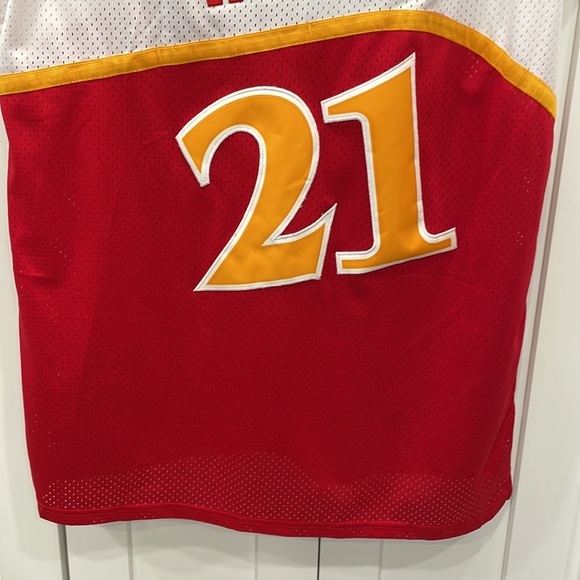 Adidas Hardwood Classics Atlanta Hawks Dominique Wilkins #21 Jersey - Picture 11 of 14